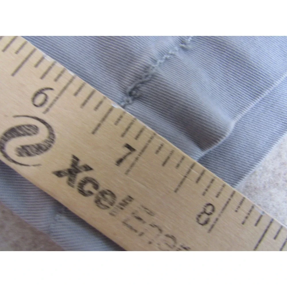 Levis XX Chino EZ Shorts Mens XL Grey Stretch Elastic Waist Casual 7 inch Inseam